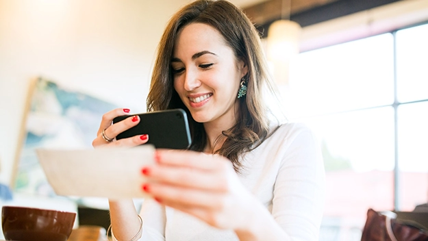 Check remote deposit capture at cafe